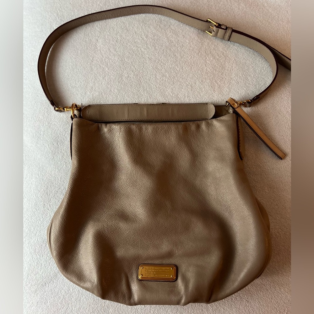 Marc By Marc Jacobs Light Brown/Taupe Leather Shoulder Bag
